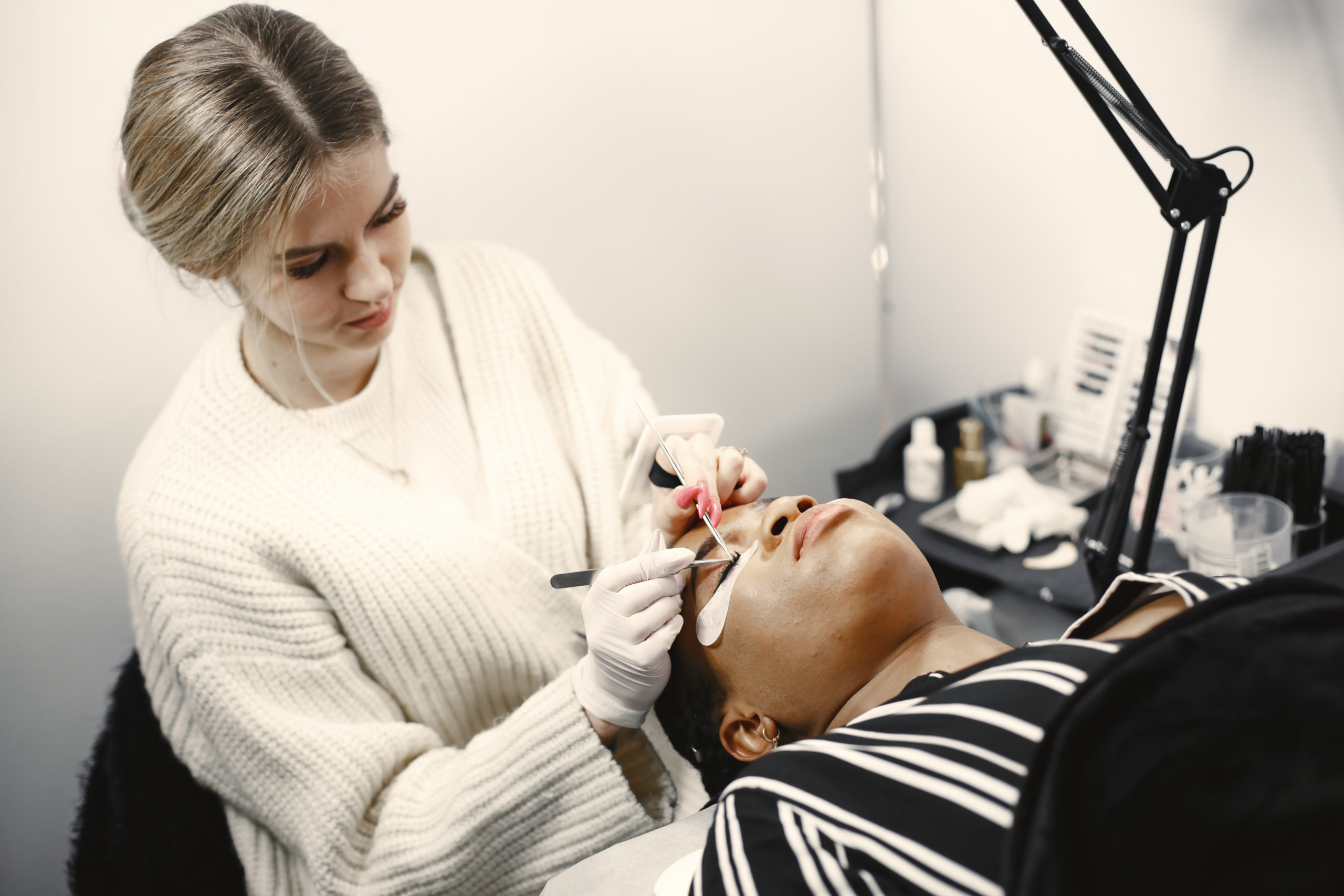 Wimpernverlängerung Schulung in der Lashes Akademie Kippenheim